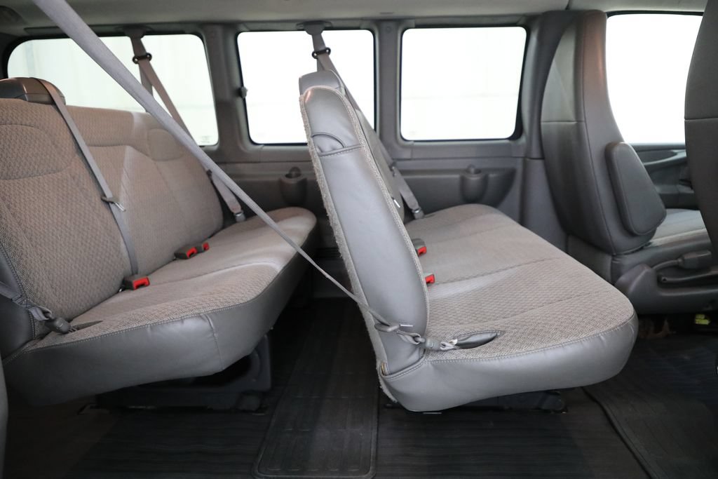 Used 2011 Chevrolet Express 1500 LT w/ LT Preferred Equipment Group RWD image 10