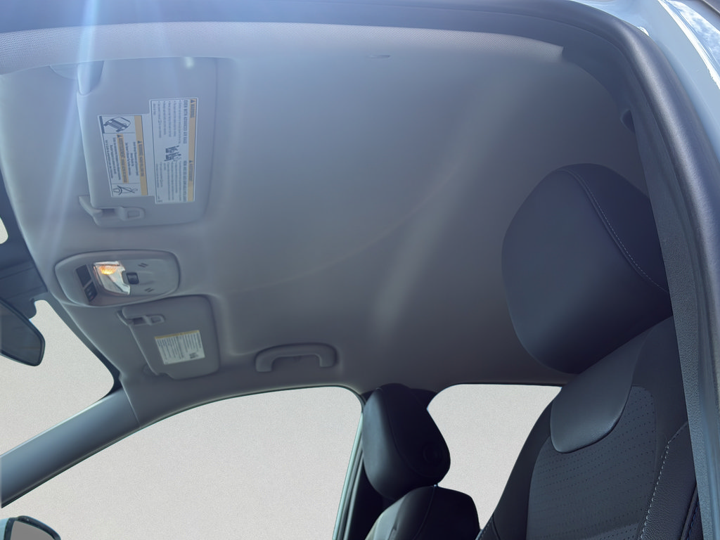 Used 2024 Chevrolet Trax LT w/ Driver Confidence Package FWD image 21