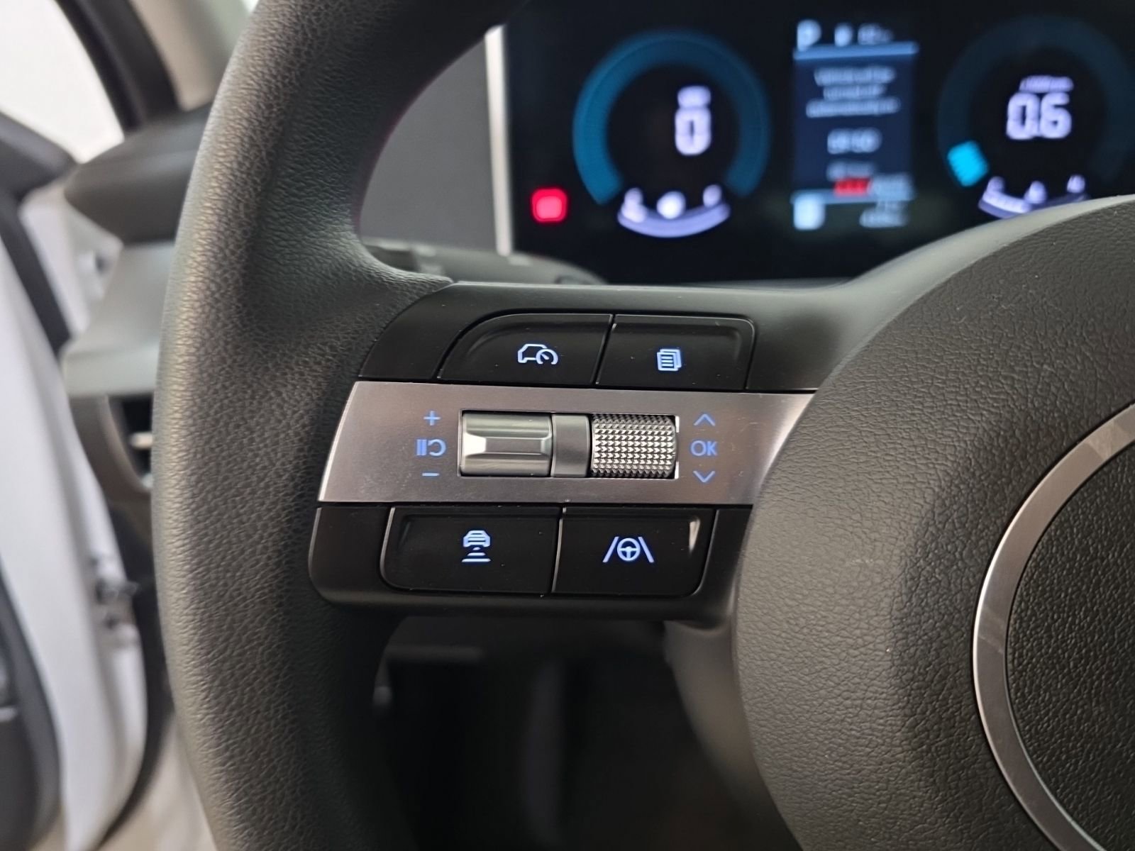 Used 2025 Hyundai Sonata SE image 13