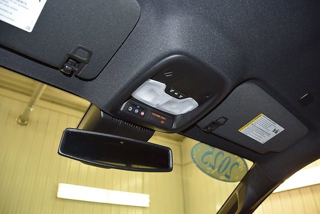 New 2025 GMC Canyon Elevation w/ Convenience Package image 27