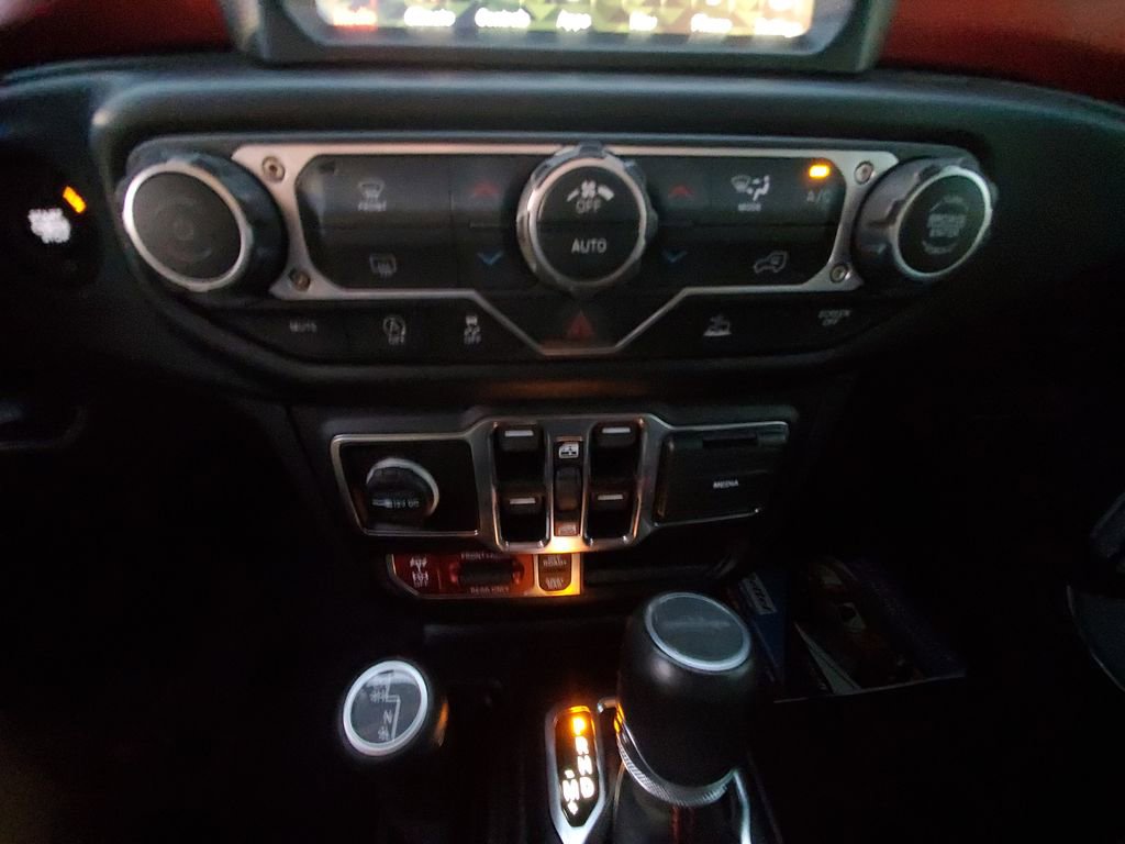 Used 2023 Jeep Gladiator Rubicon w/ LED Lighting Group image 20