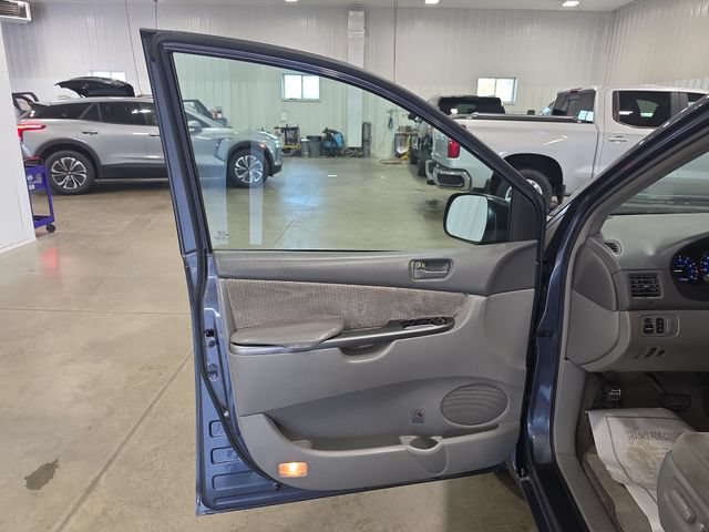Used 2007 Toyota Sienna LE w/ LE Pkg 2 FWD image 22