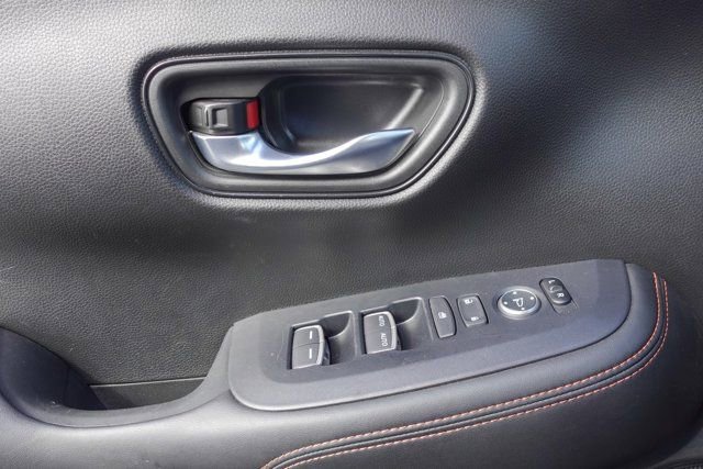 Used 2025 Honda HR-V Sport image 11