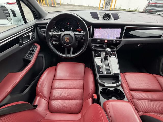Certified 2024 Porsche Macan GTS AWD/4WD image 18