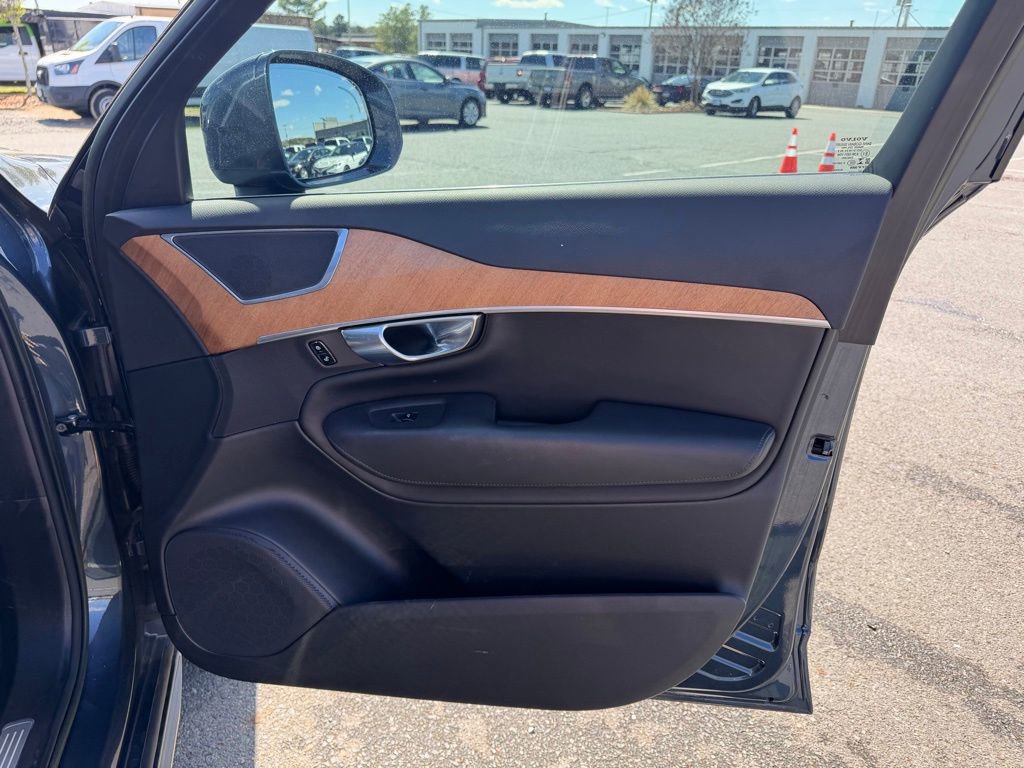 Used 2023 Volvo XC90 B6 Plus w/ Protection Package Premier image 29