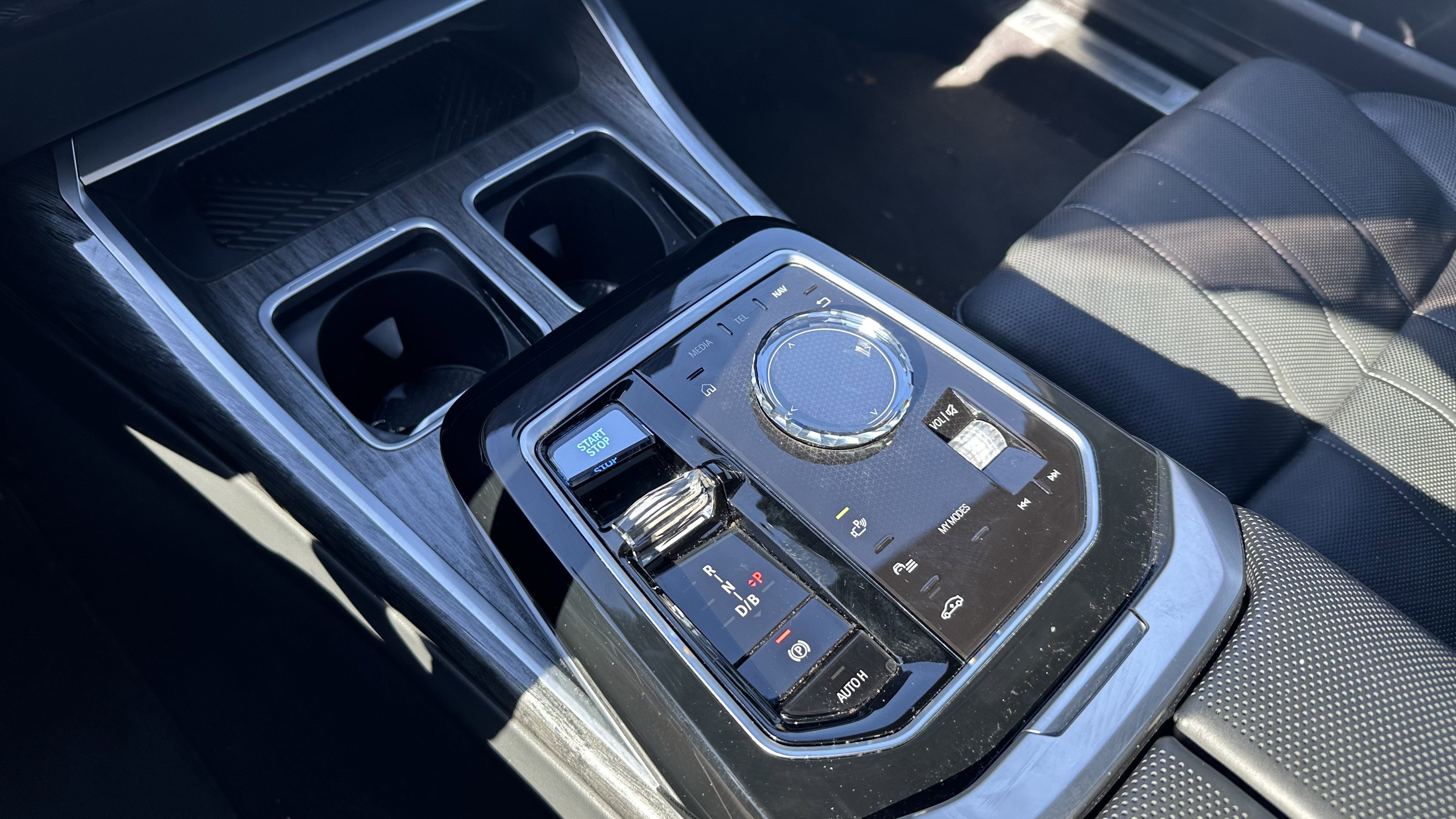 Used 2024 BMW i7 xDrive60 image 27