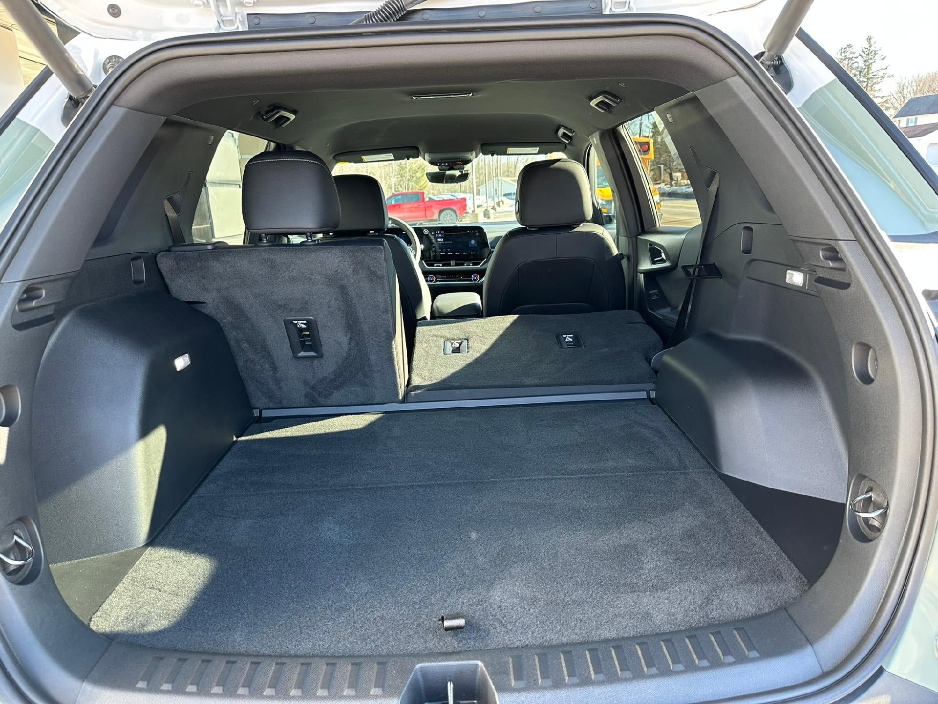 Certified 2025 Chevrolet Equinox LT w/ Convenience Package II image 41
