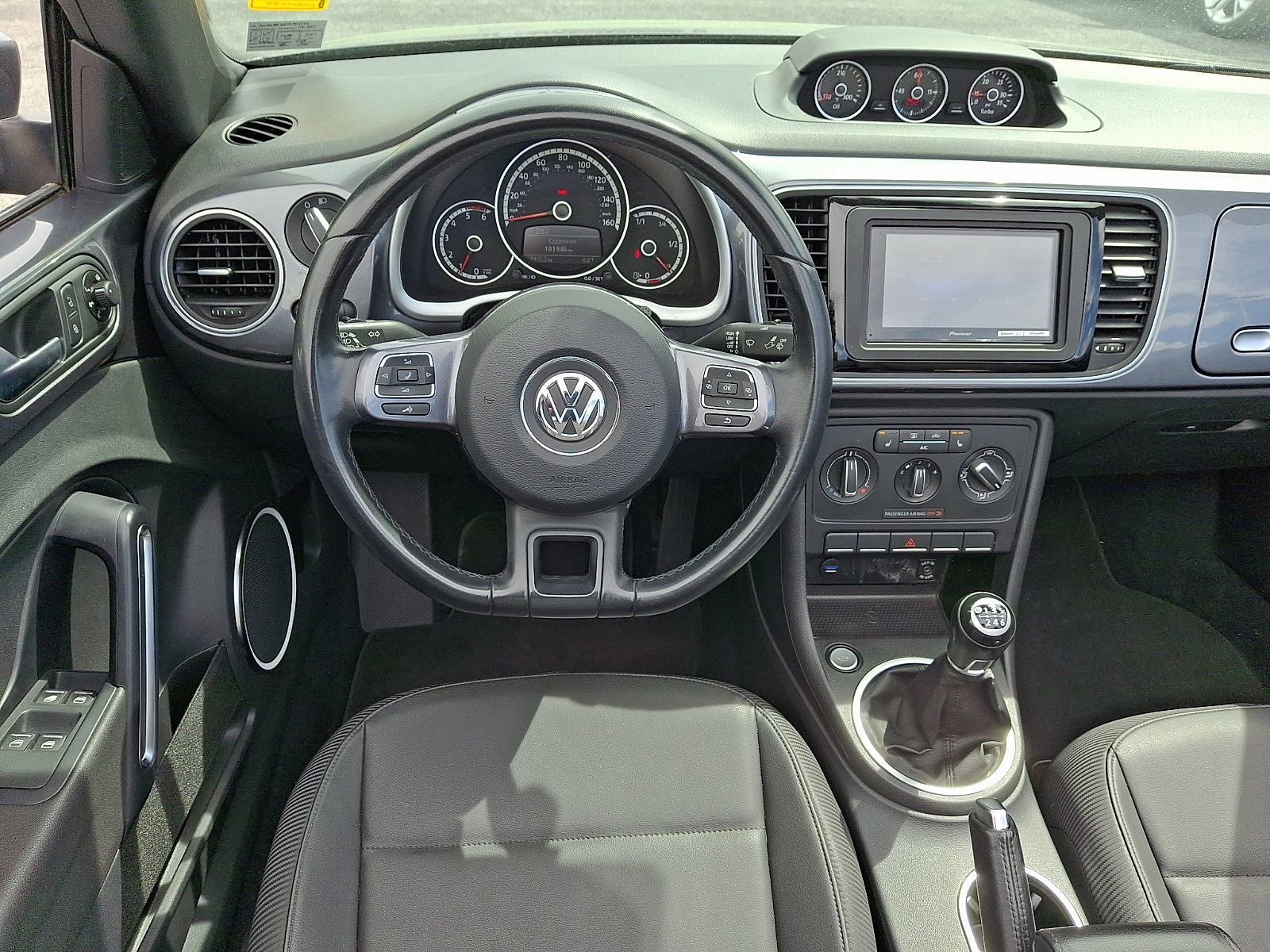 Used 2014 Volkswagen Beetle TDI FWD image 11