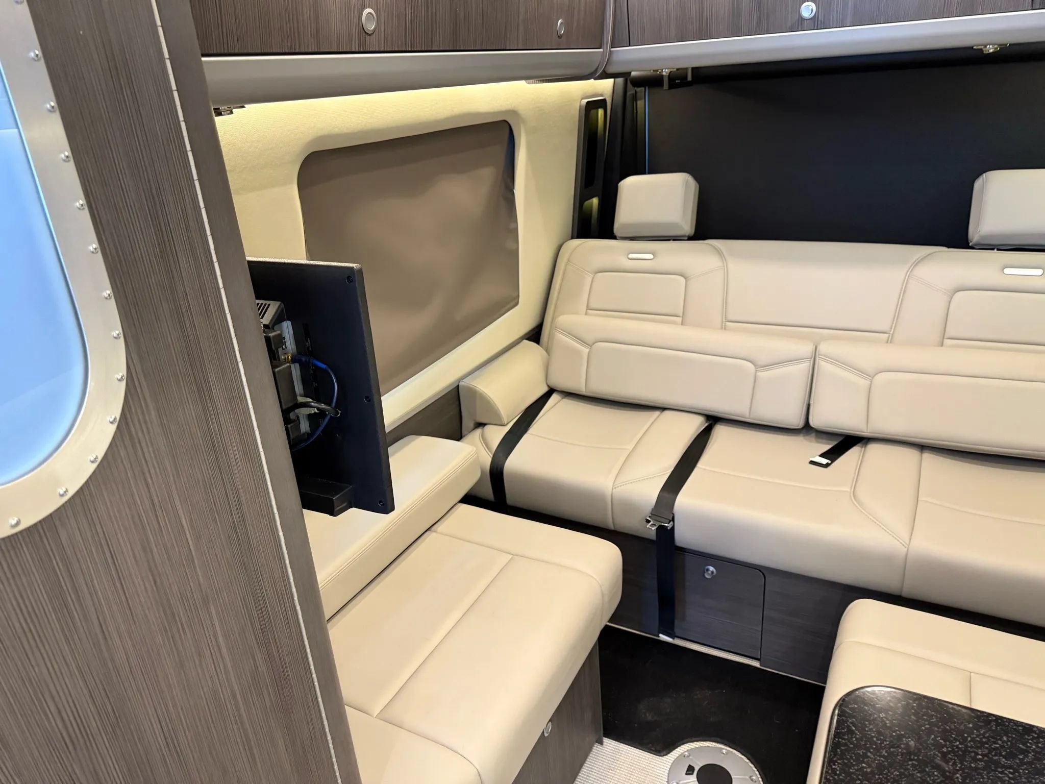 Used 2022 Mercedes-Benz Sprinter 3500 w/ Parking Package image 61