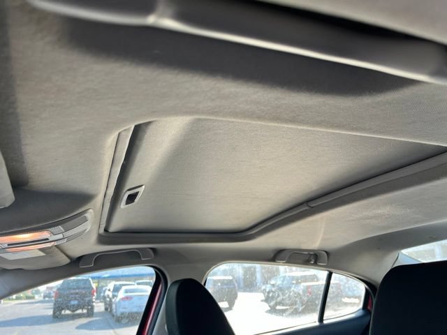 Used 2015 MAZDA MAZDA3 i Touring w/ Technology Package FWD image 10