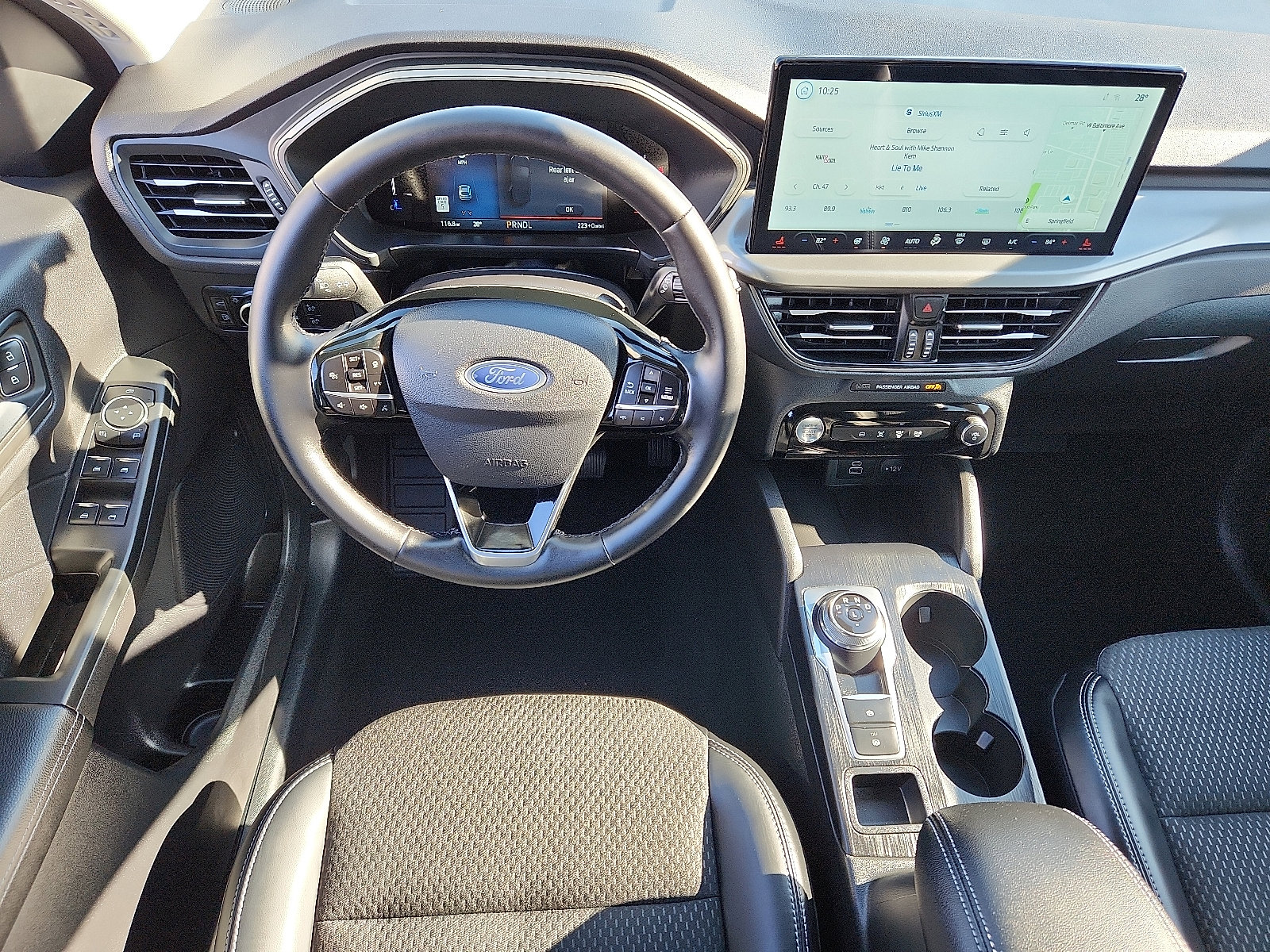 Used 2025 Ford Escape SE image 12