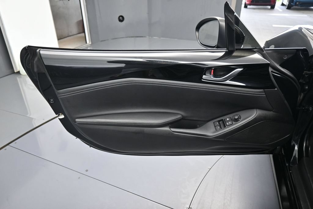 Used 2024 MAZDA MX-5 Miata Grand Touring w/ Weather Package RWD image 12
