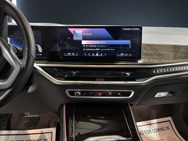 Used 2025 BMW X5 xDrive50e image 11