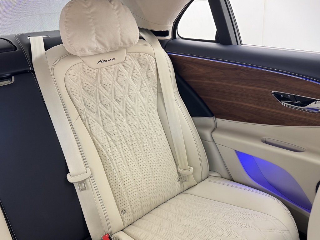 New 2026 Bentley Flying Spur Azure image 18