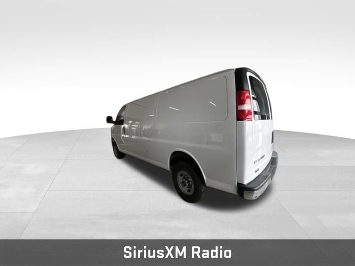Certified 2022 GMC Savana 2500 Extended w/ Driver Convenience Package RWD image 7