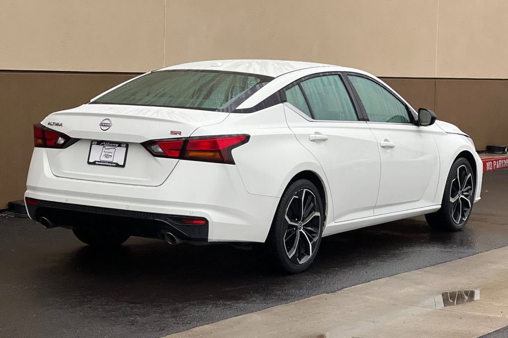 Used 2023 Nissan Altima 2.5 SR image 4