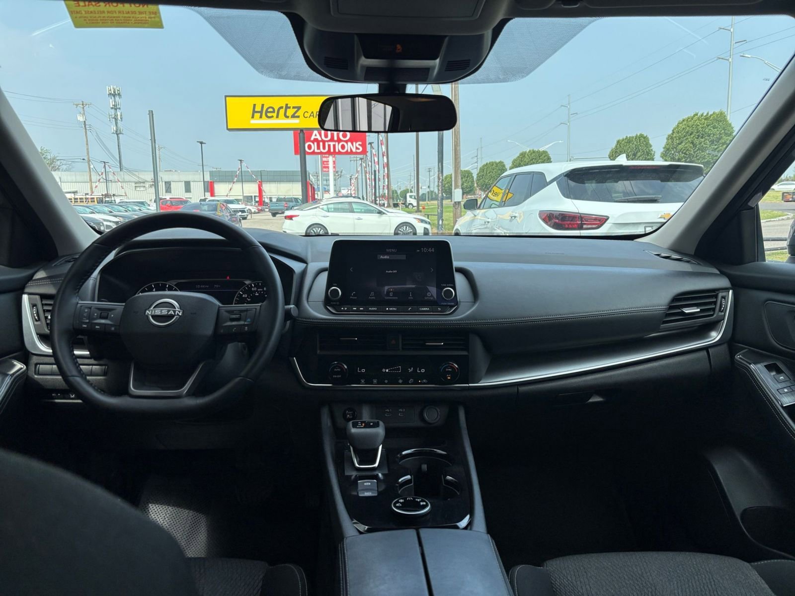 Used 2025 Nissan Rogue SV AWD/4WD image 35