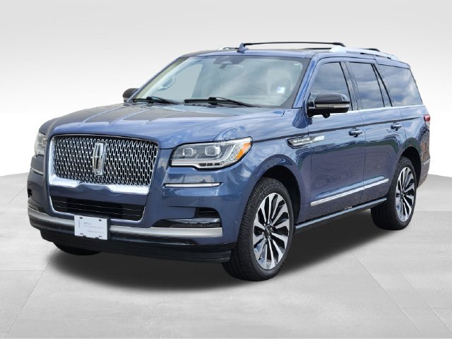 Certified 2023 Lincoln Navigator Reserve AWD/4WD image 4