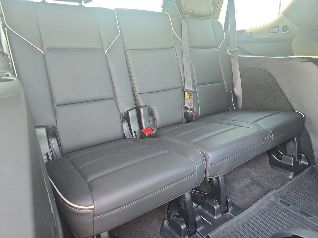 Used 2023 Cadillac Escalade Premium Luxury AWD/4WD image 12