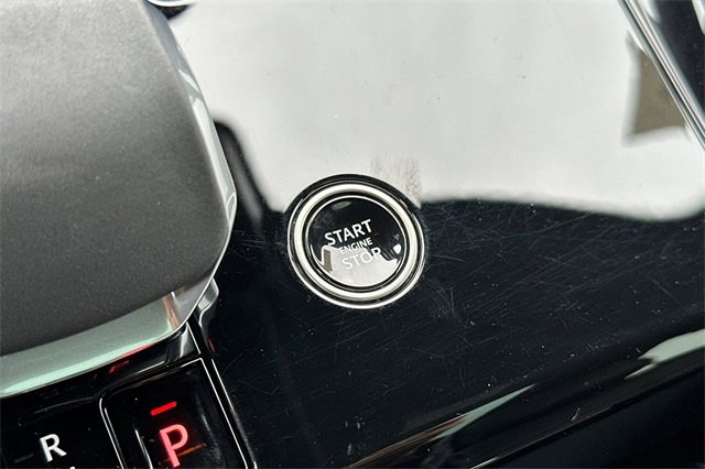 Used 2025 Land Rover Range Rover Sport SE image 22