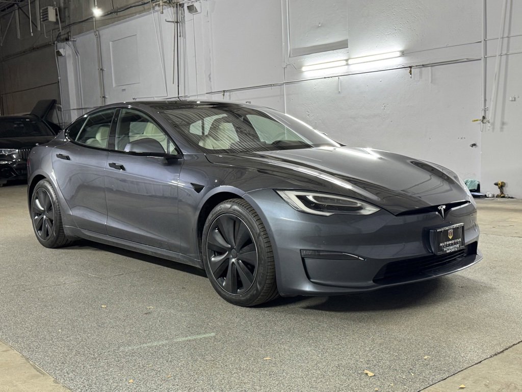 Used 2021 Tesla Model S Plaid image 3