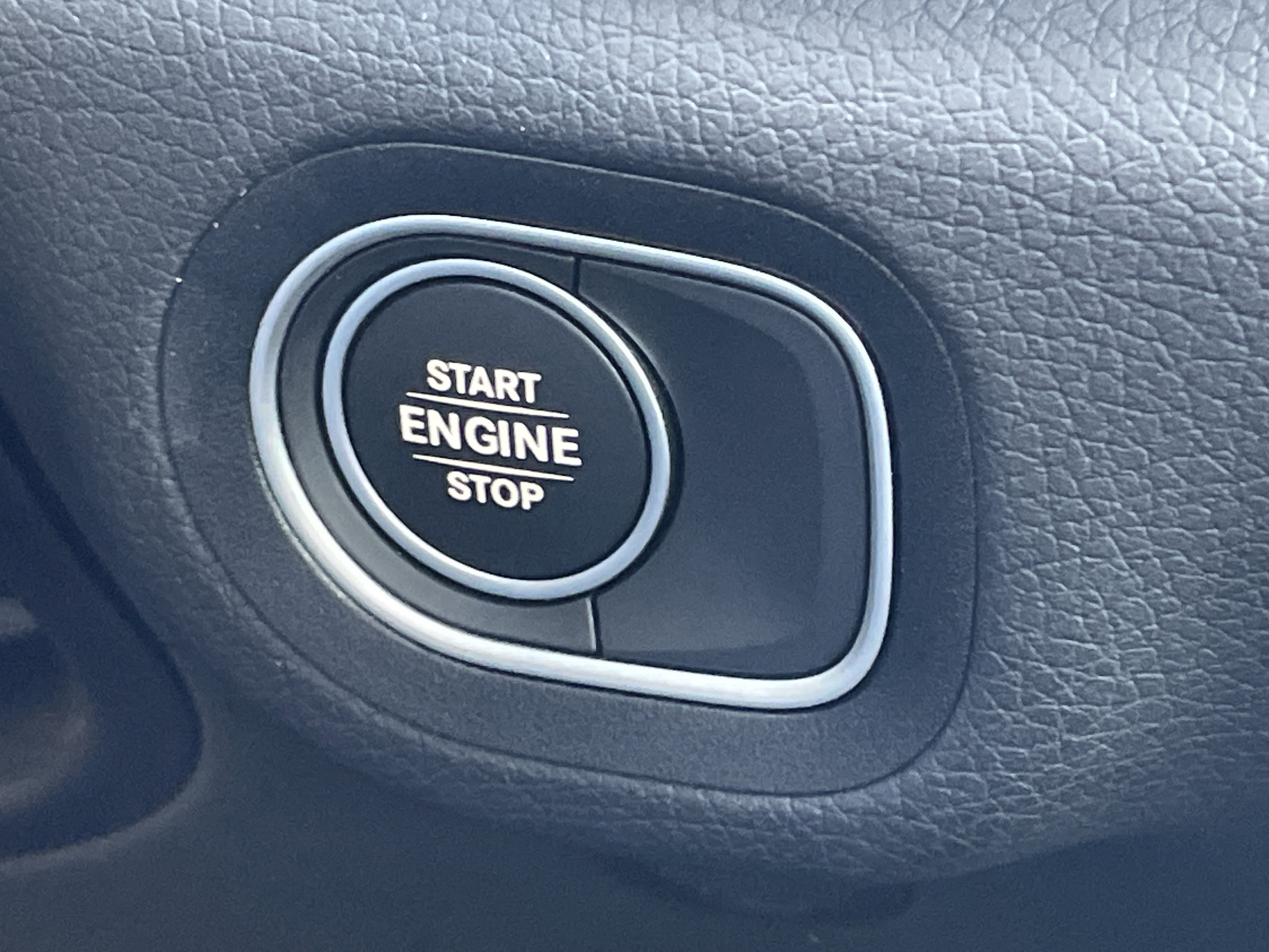 Certified 2025 Mercedes-Benz GLE 450e 4MATIC image 31