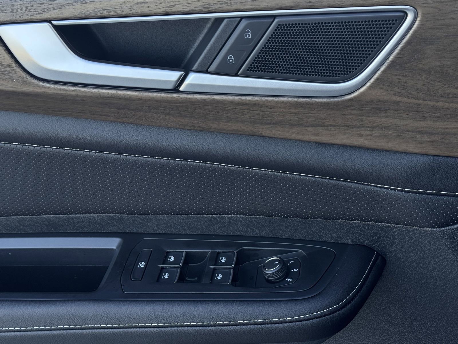 New 2026 Volkswagen Atlas SE image 20