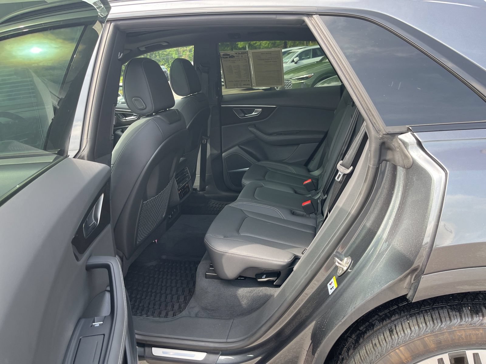 Used 2025 Audi Q8 Premium Plus w/ Premium Plus Package AWD/4WD image 31
