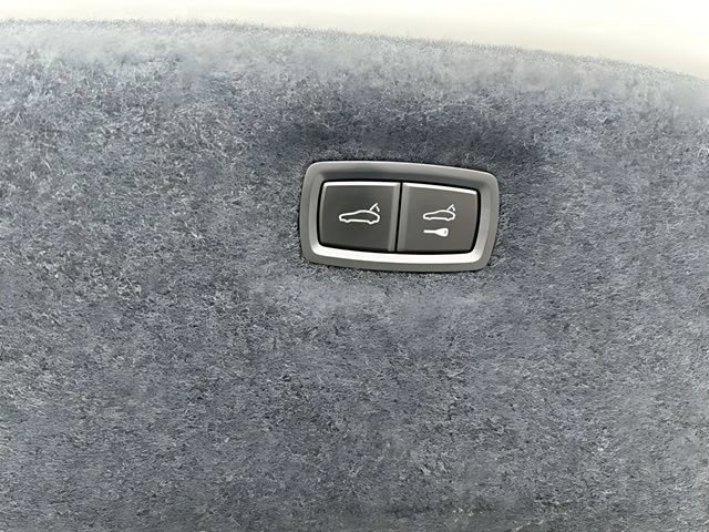 Used 2023 Audi RS e-tron GT w/ Carbon Performance Package AWD/4WD image 17