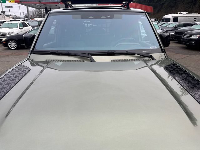 Used 2022 Land Rover Defender 110 X-Dynamic SE AWD/4WD image 21