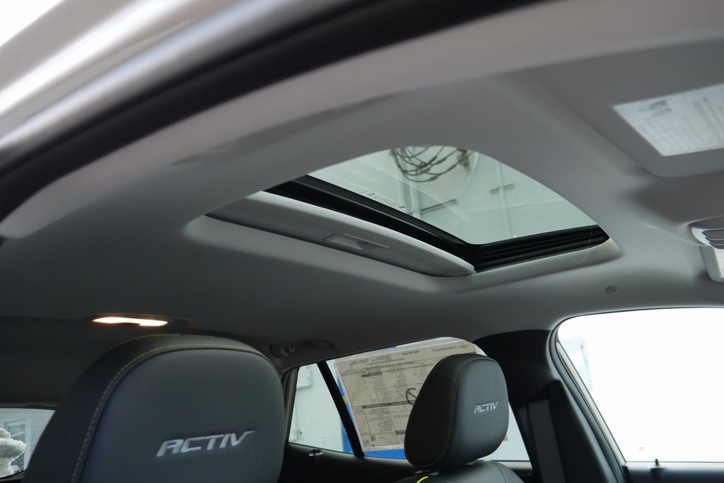 New 2026 Chevrolet Trax ACTIV w/ Sunroof Package image 24