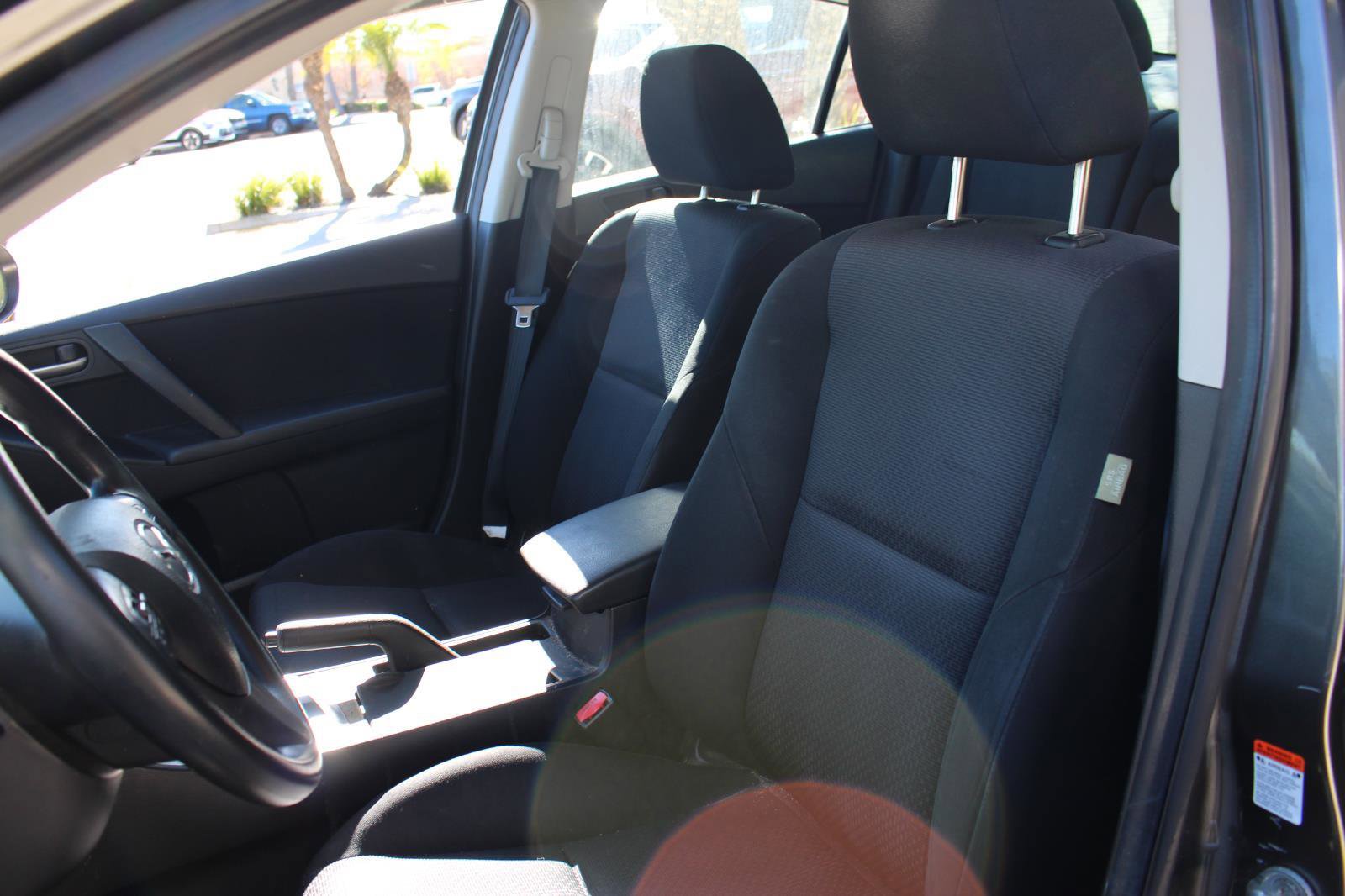 Used 2010 MAZDA MAZDA3 i Touring image 16