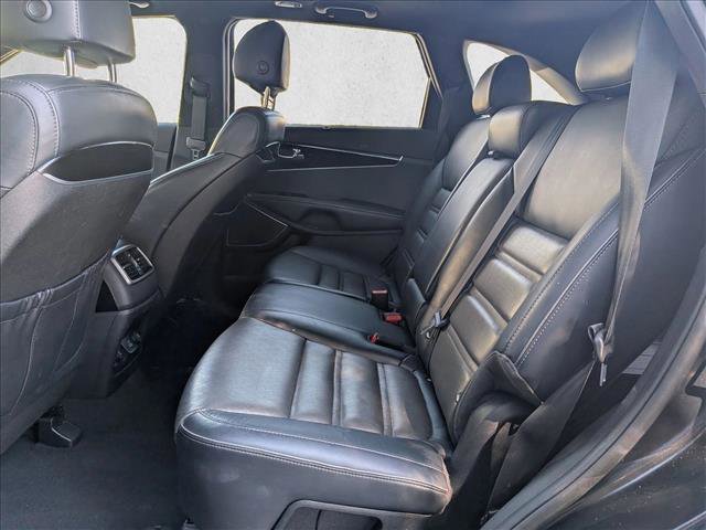 Used 2018 Kia Sorento SX image 19