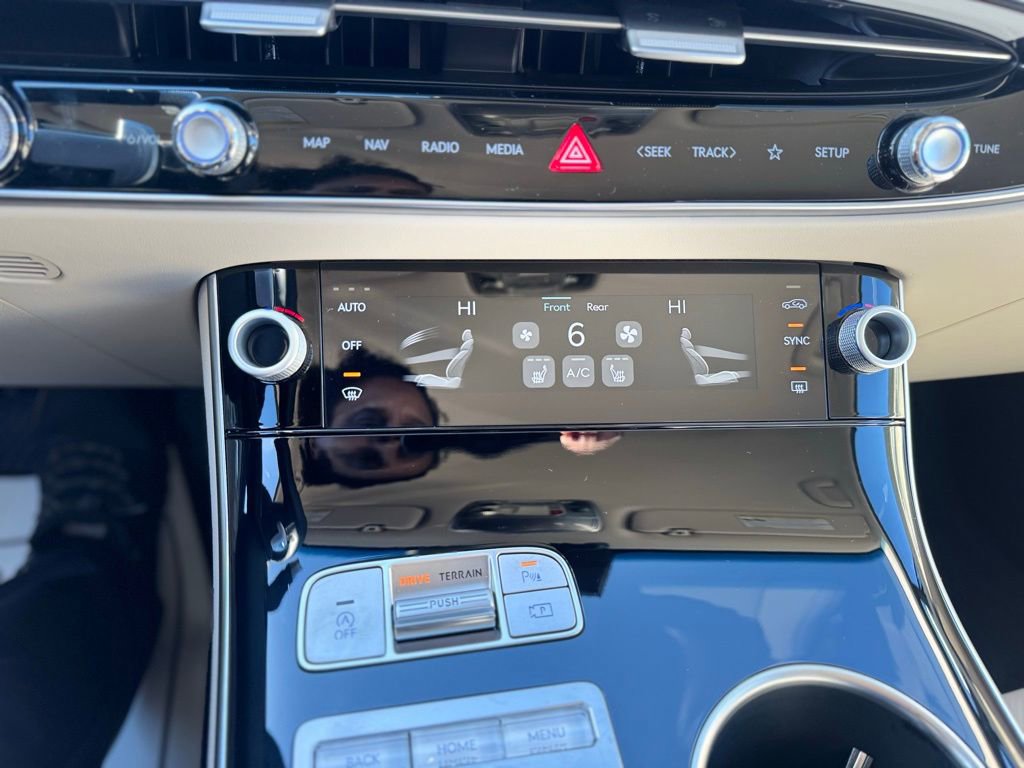 Used 2026 Genesis GV70 2.5T image 15