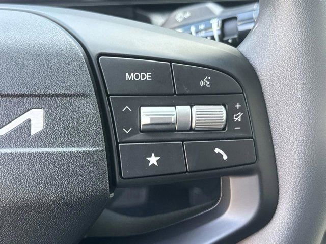 New 2026 Kia K4 FWD image 24