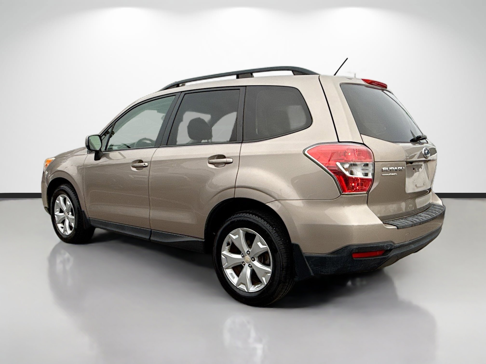 Used 2014 Subaru Forester 2.5i Premium w/ Popular Package #2 image 5