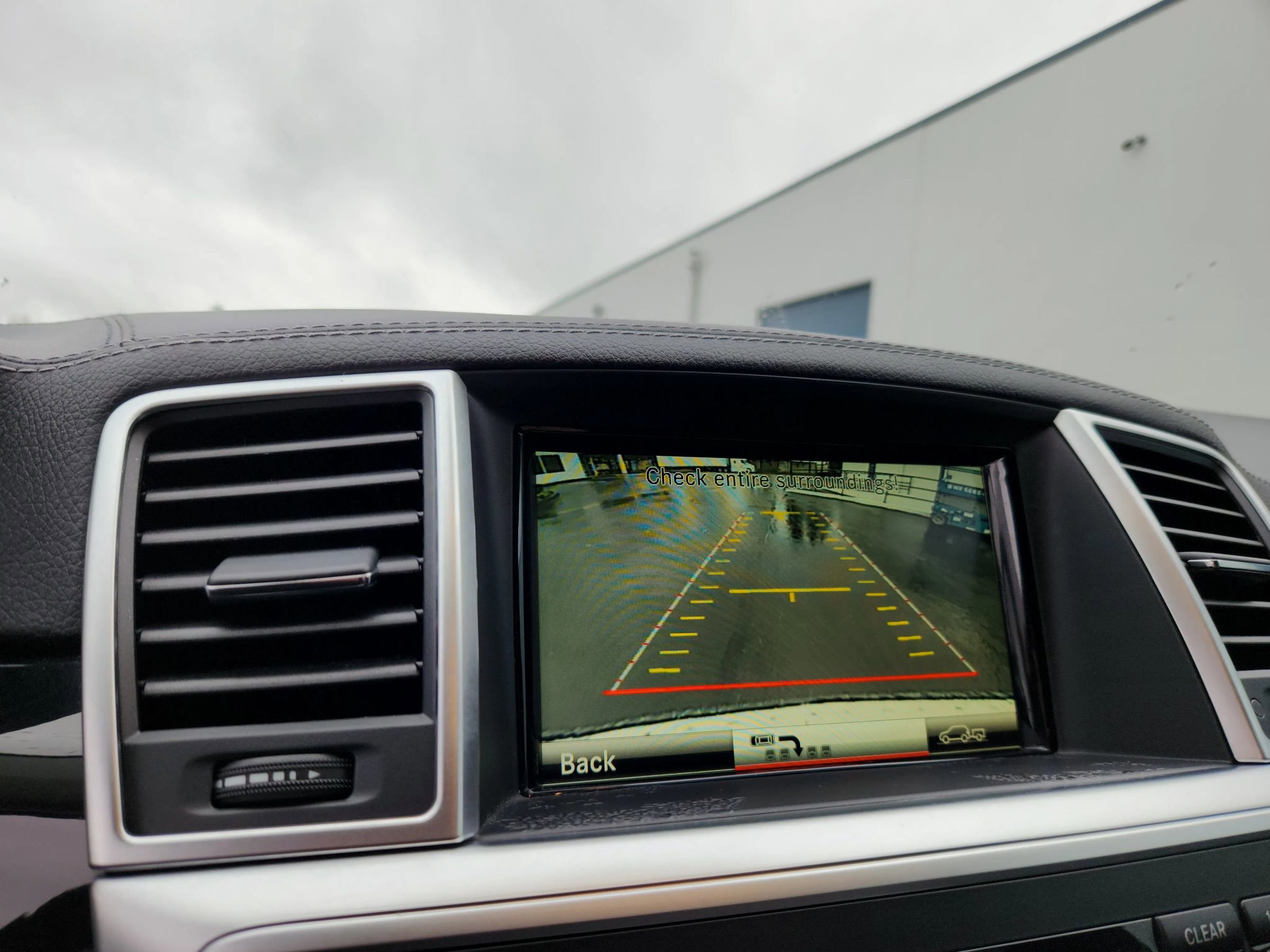 Used 2016 Mercedes-Benz GL 320 BlueTEC 4MATIC w/ Premium I Package image 14