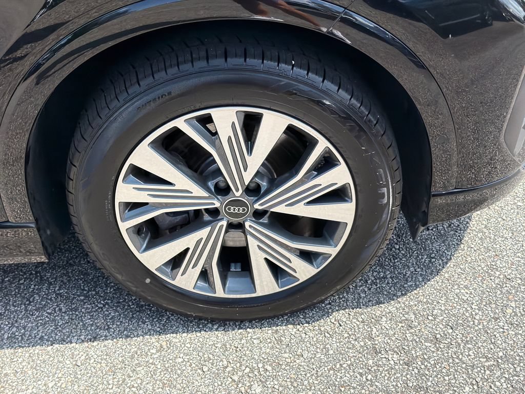 Used 2023 Audi Q4 e-tron Premium Plus RWD image 12