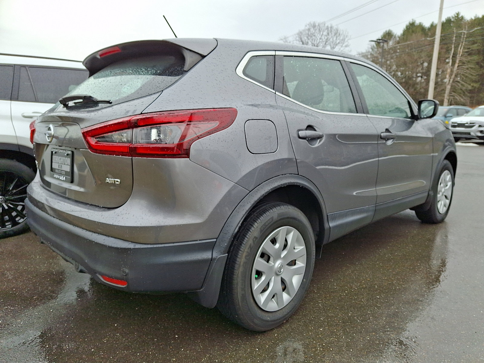 Used 2020 Nissan Rogue Sport S image 6
