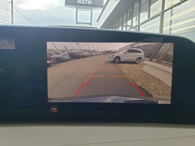 Used 2024 Cadillac XT4 Luxury w/ Cold Weather Package AWD/4WD image 22