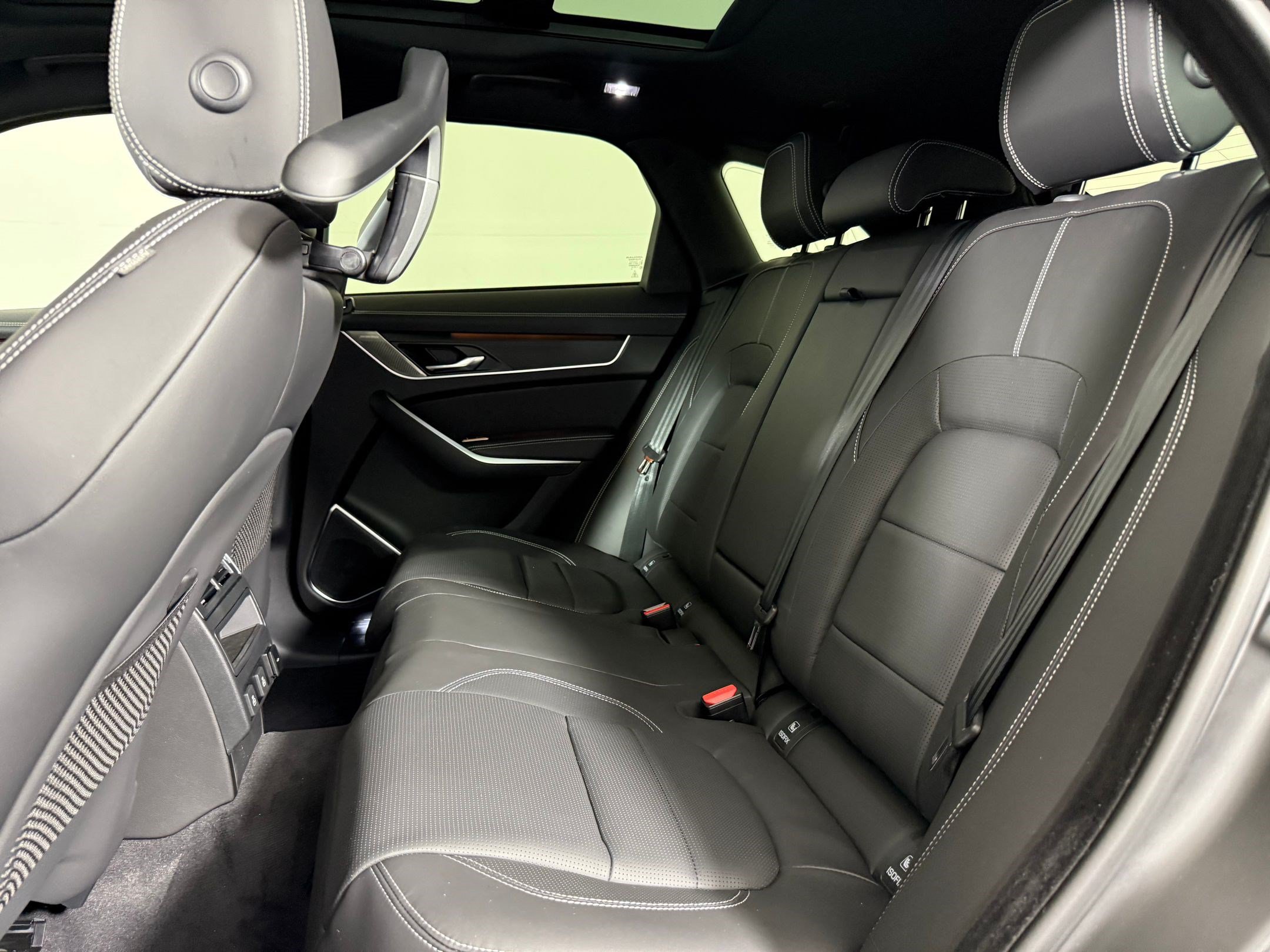 New 2026 Jaguar F-PACE R-Dynamic S AWD/4WD image 27
