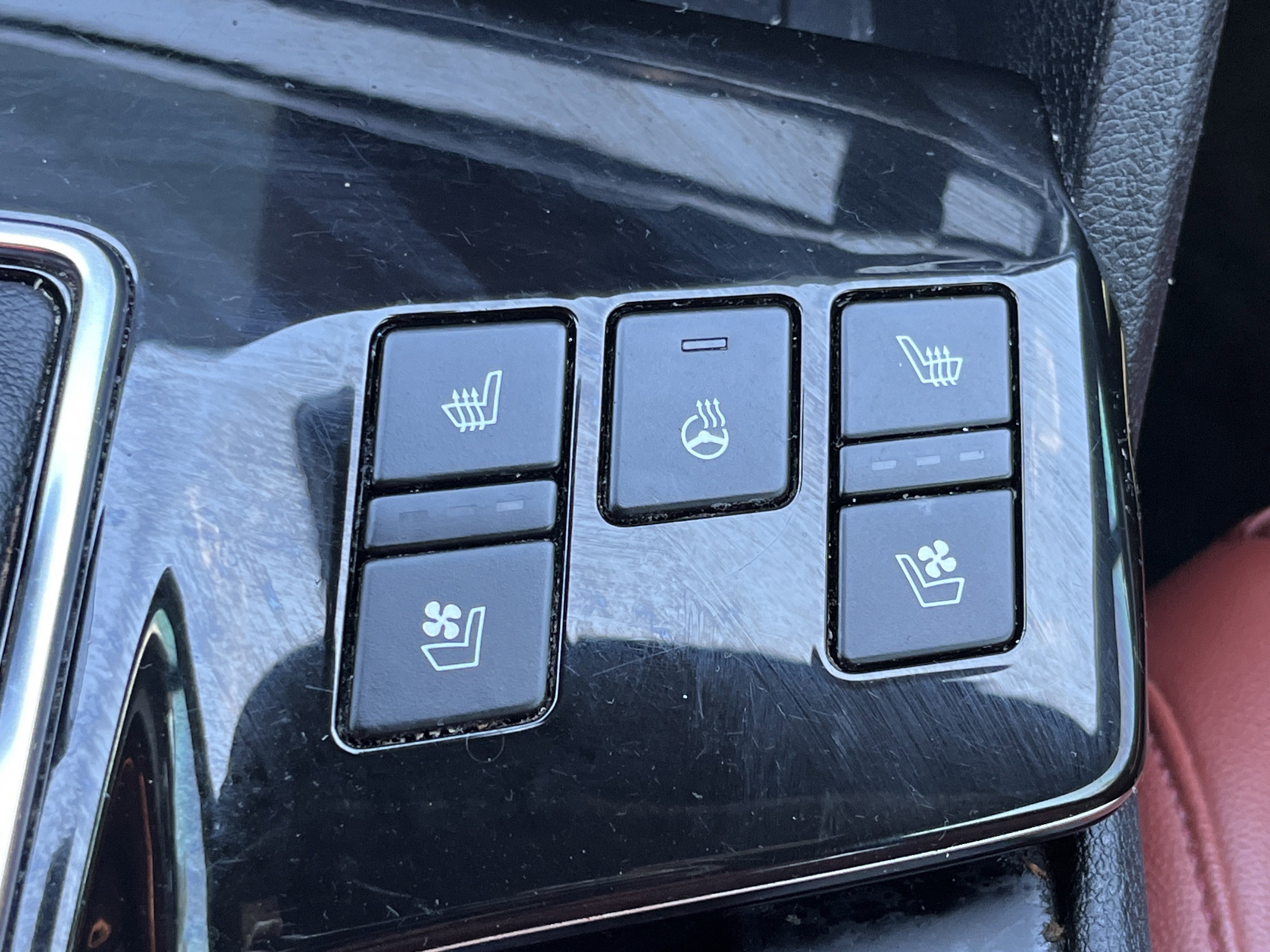 Used 2023 Kia Sportage SX image 8