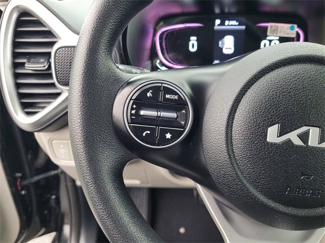 Used 2023 Kia Soul LX w/ LX Technology Package image 19