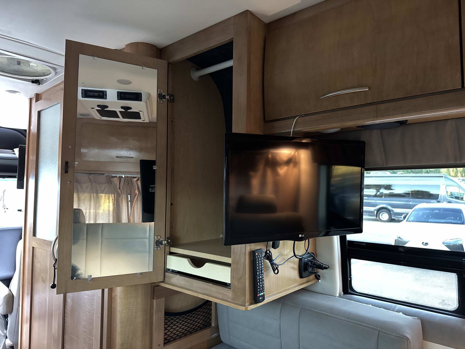 Used 2020 Mercedes-Benz Sprinter 3500 image 32