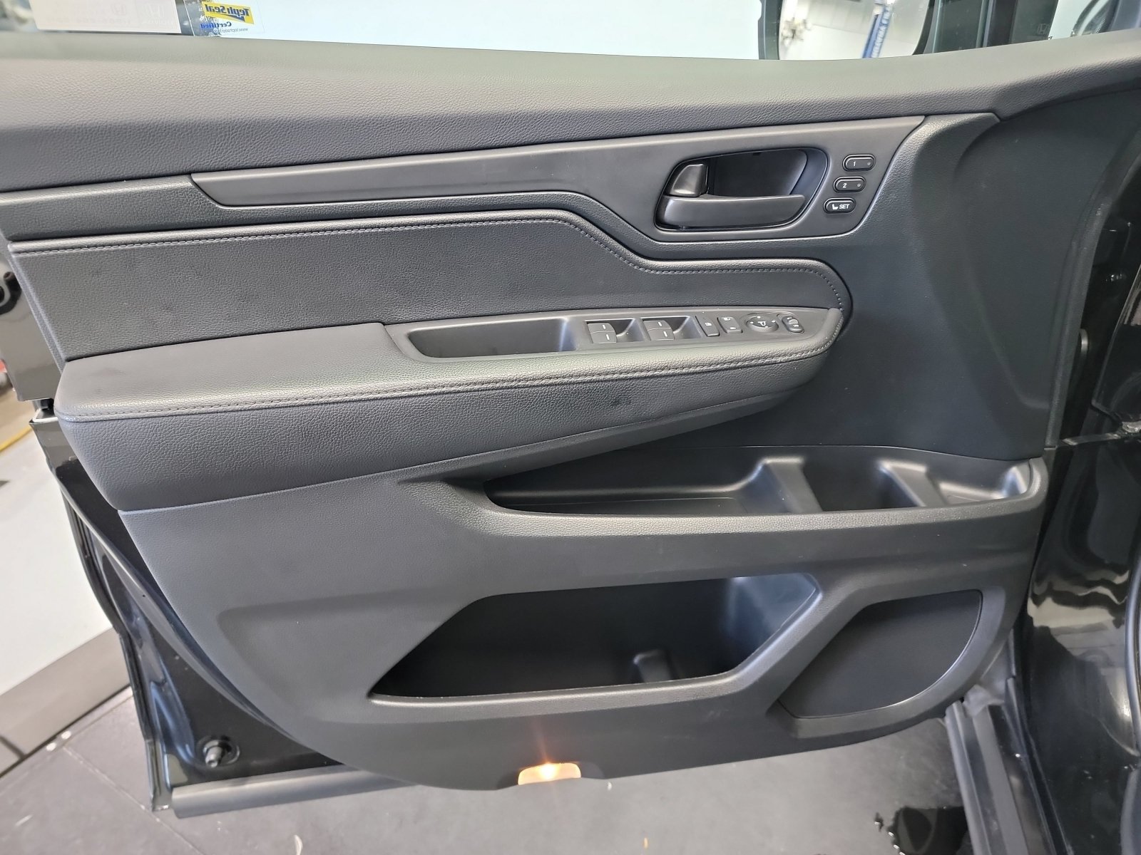 Used 2023 Honda Odyssey EX-L image 13