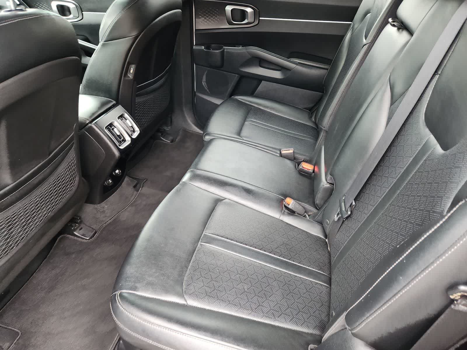 Used 2022 Kia Sorento S FWD image 29