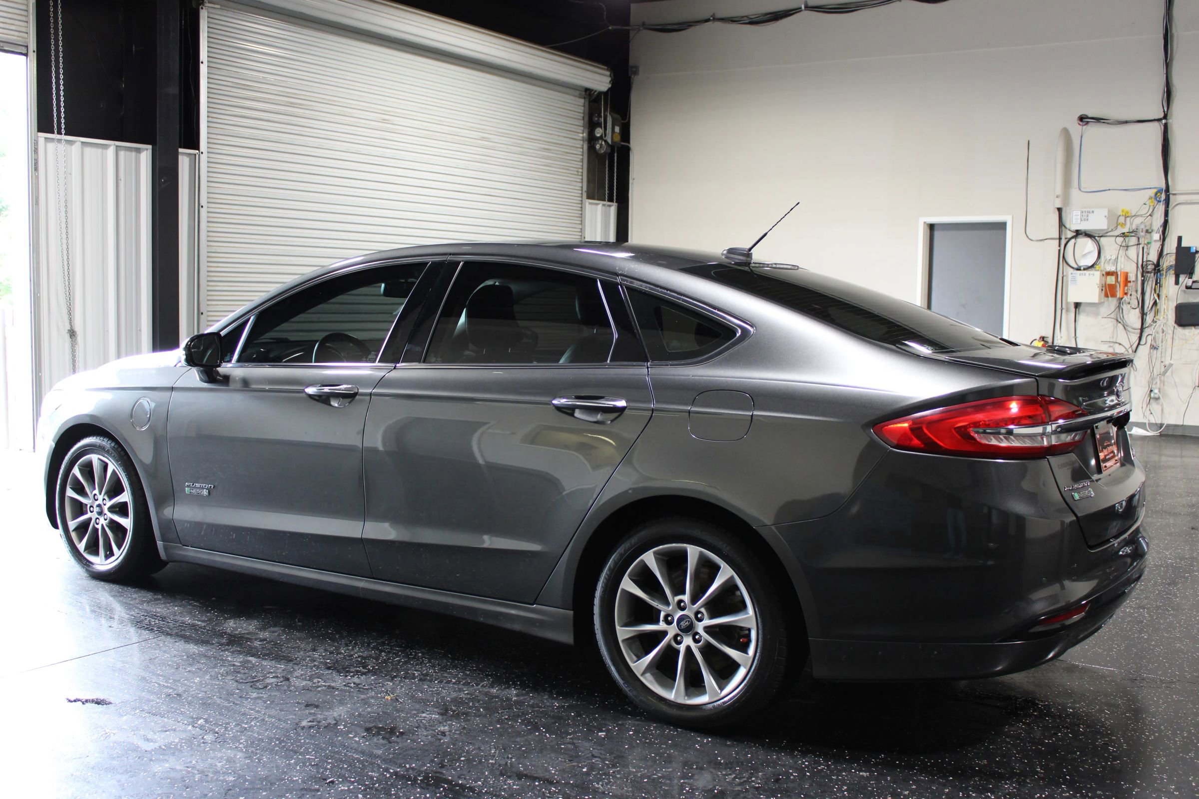 Used 2017 Ford Fusion Energi Titanium FWD image 6