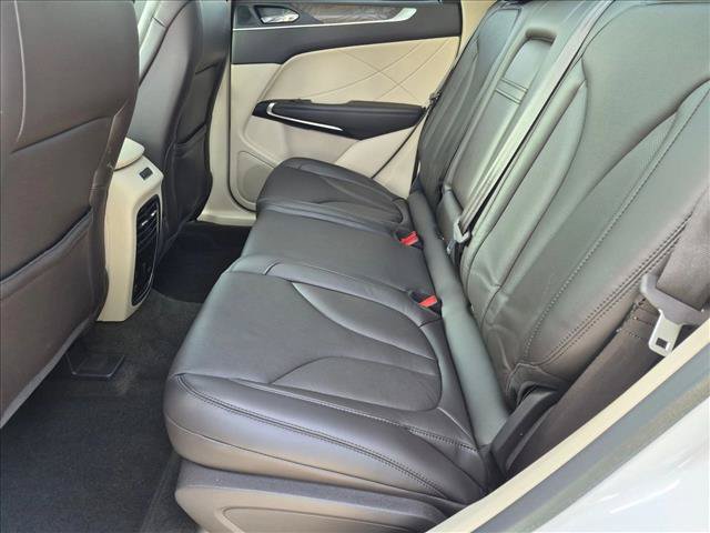 Used 2019 Lincoln MKC Reserve AWD/4WD image 17