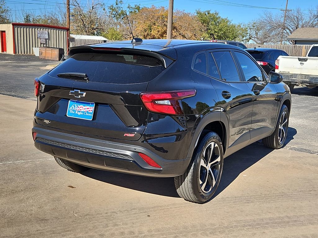 Used 2025 Chevrolet Trax RS w/ Driver Confidence Package image 10