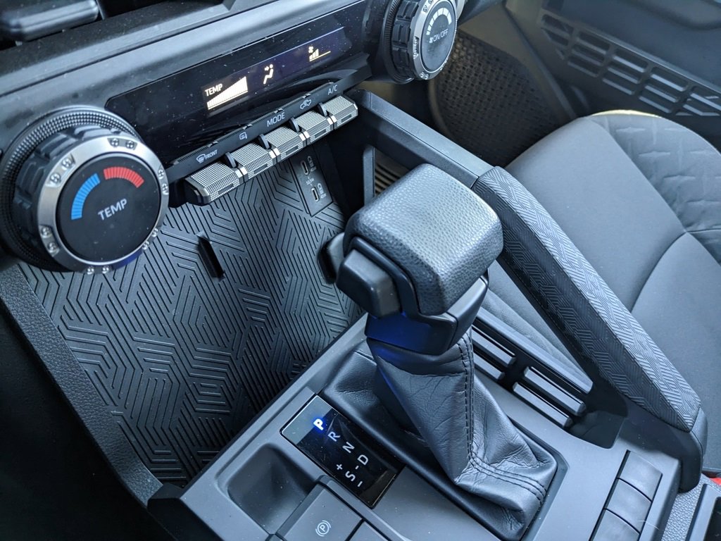 Used 2024 Toyota Tacoma SR image 27